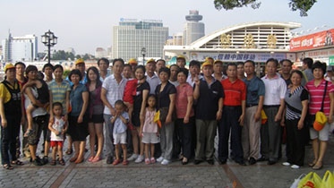 2010年(nián)7月，我司組織管理(lǐ)骨幹及黨員到廈門旅遊